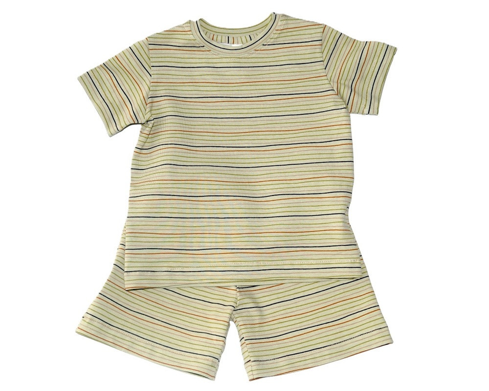 2-delt sæt, oliven grøn: T-shirt og shorts i 100% bomuld, fra Tom&Lisa