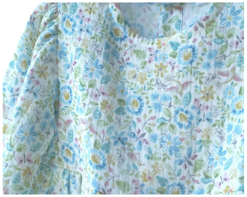 Vid sommerkjole med lange ærmer og flæsekant fra Tom&Lisa