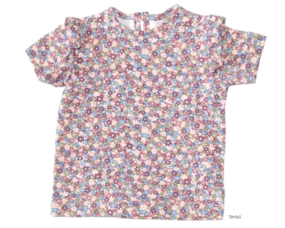 Blomstret T-shirt i 100% bomuld med vinger på skuldrene, fra Tom&Lisa