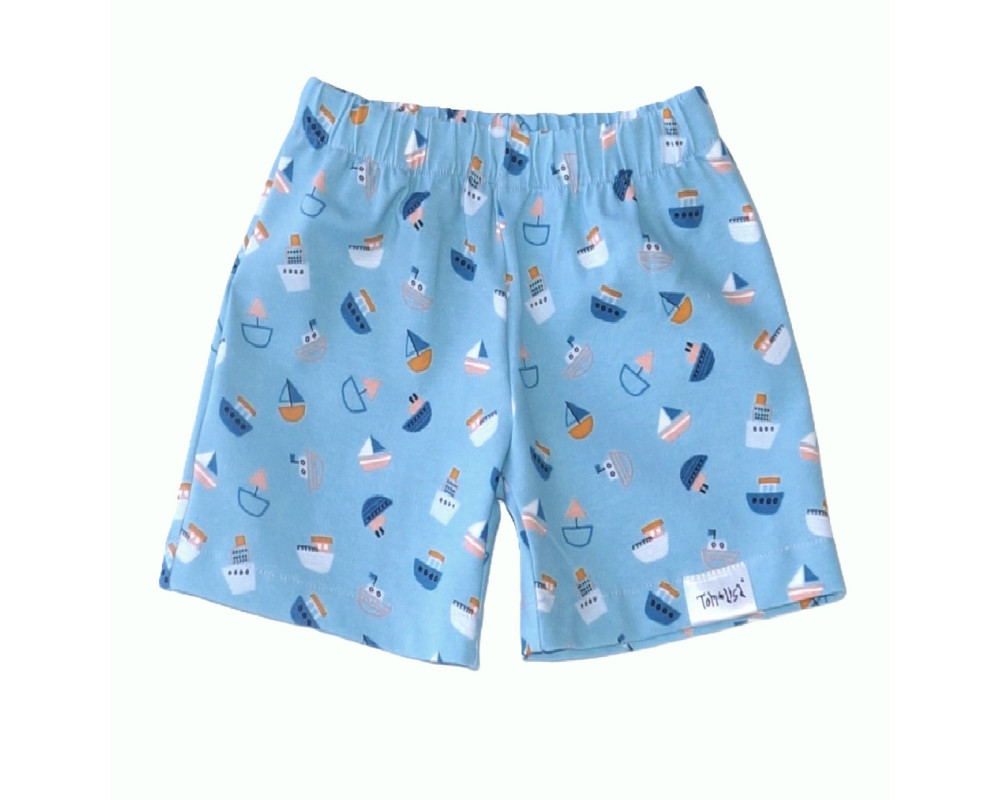 2-delt sæt, Blå farve med både: T-shirt og shorts i 100% bomuld, fra Tom&Lisa